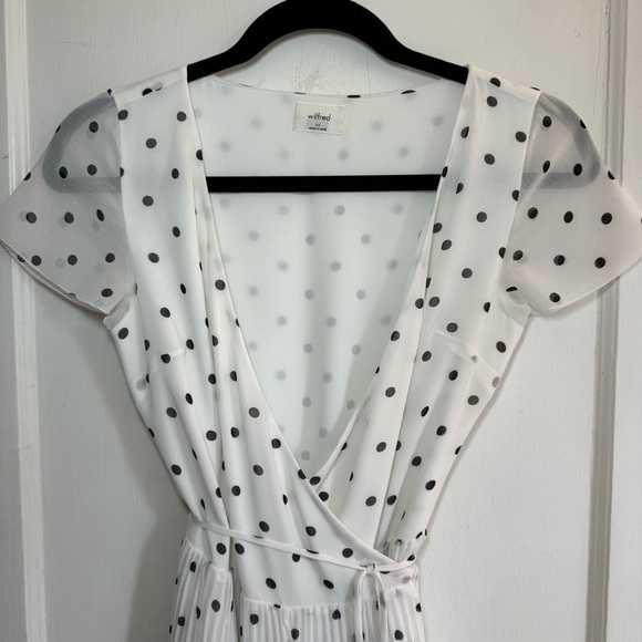 Aritzia Wilfred Beaune Pleated Polka Dot Wrap Dress - Picture 9 of 10